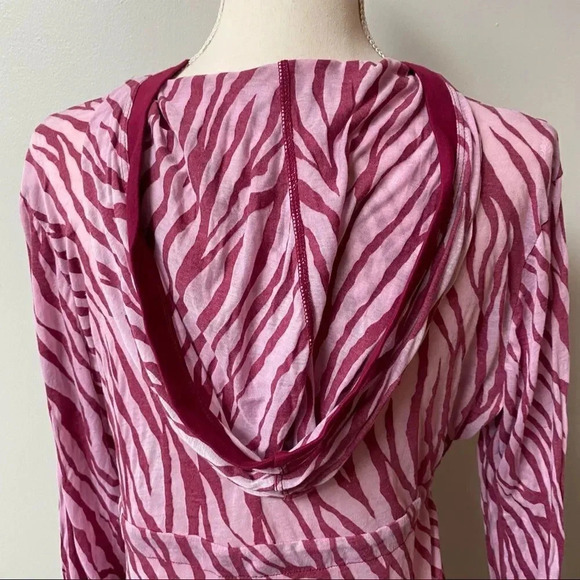 Athleta Pink Zebra Print Hooded Tunic Cover-Up Drawstring Waist Size Medium - Picture 7 of 14